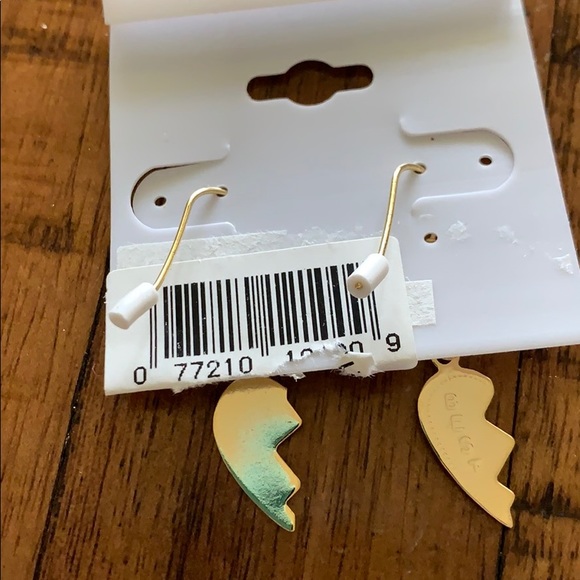 HOST PICK 3/$10 NWT vintage best friends earrings - Picture 3 of 3